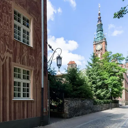 Elite Old Town *
