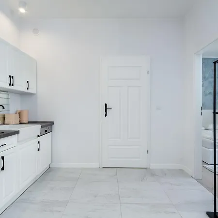 Elite Old Town Apartment